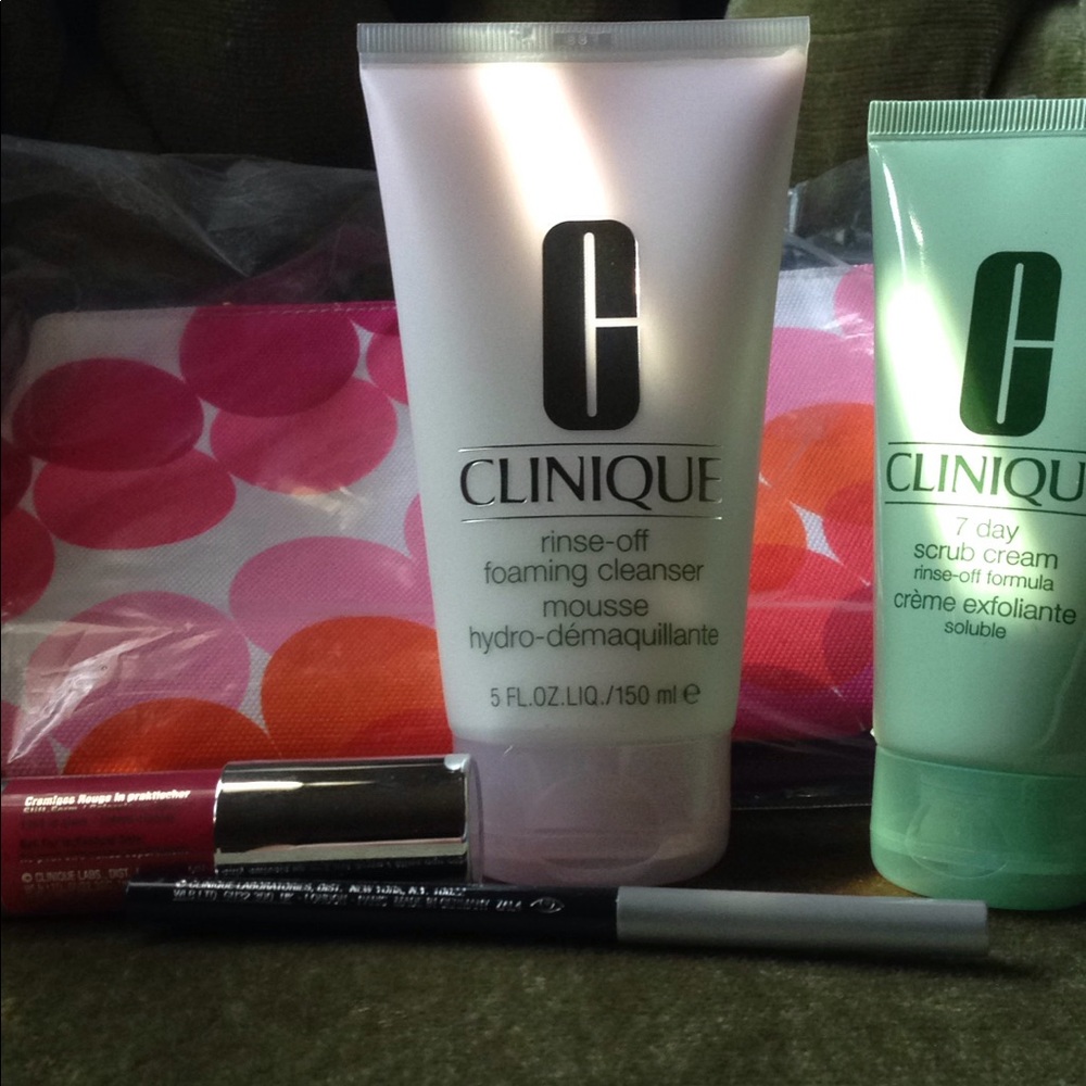 NEW 5 items! Full size 5 oz foaming mousse + more
